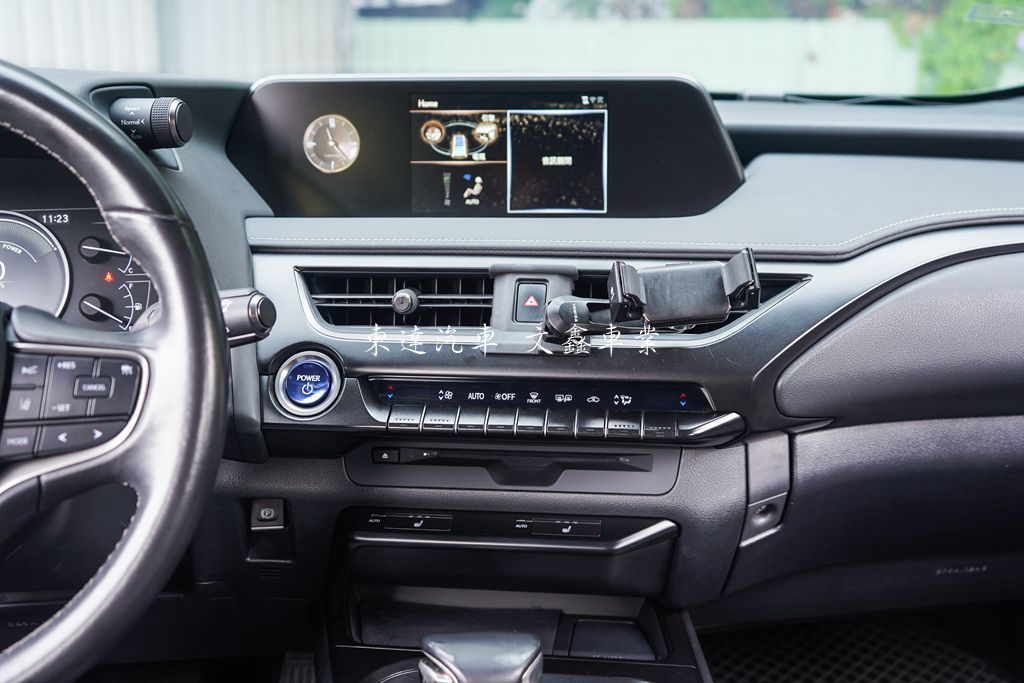 LEXUS 2019年 UX250h 2.0豪華版15