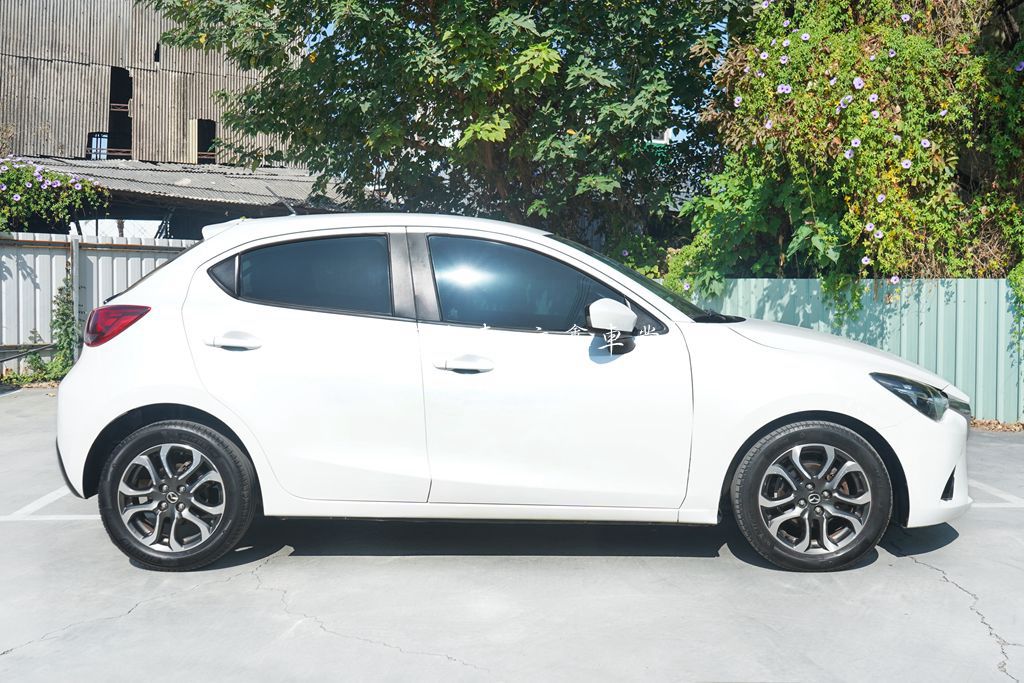 2016 Mazda 2 1.5尊貴型3