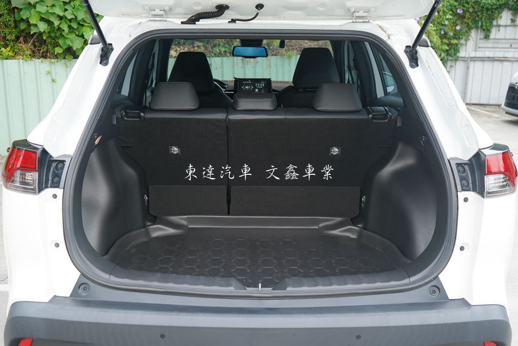 Toyota 2022 Corolla Cross 1.8尊爵8