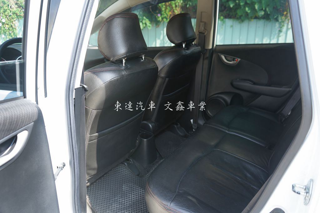 Honda 2012年 Fit 1.5 VTi11