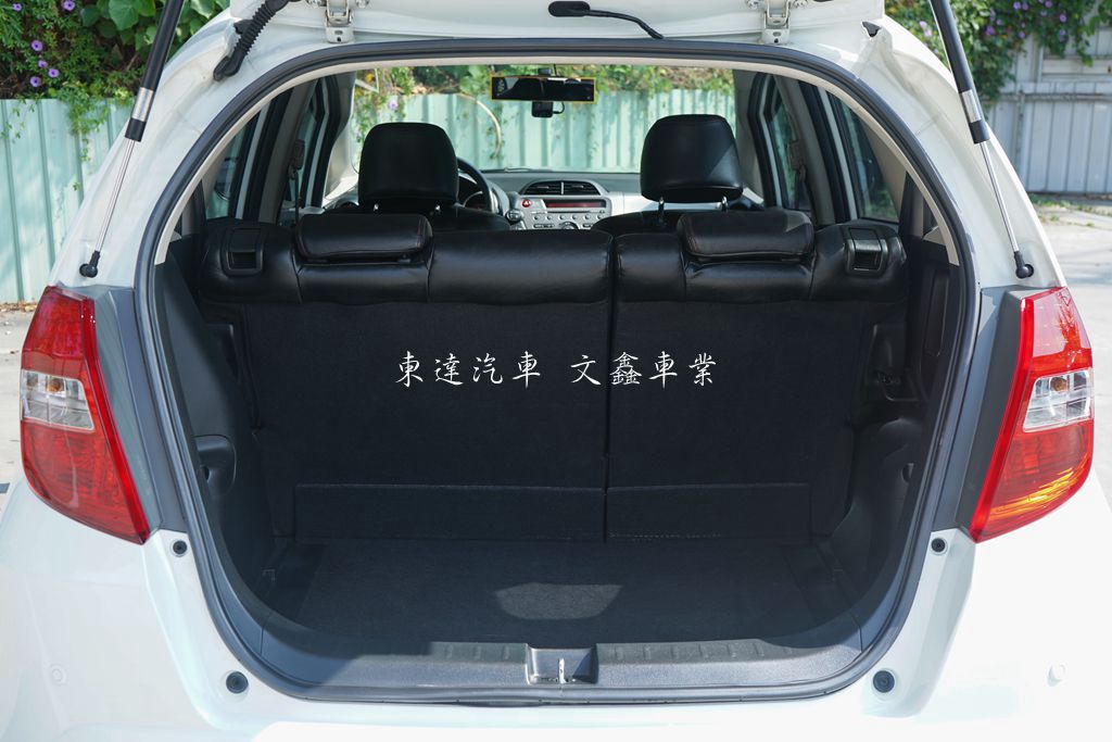 Honda 2012年 Fit 1.5 VTi8