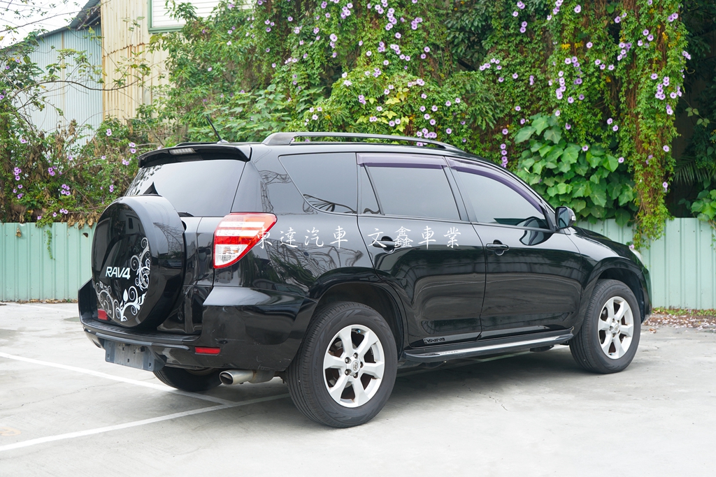 Toyota 2011 RAV4 2.4E4
