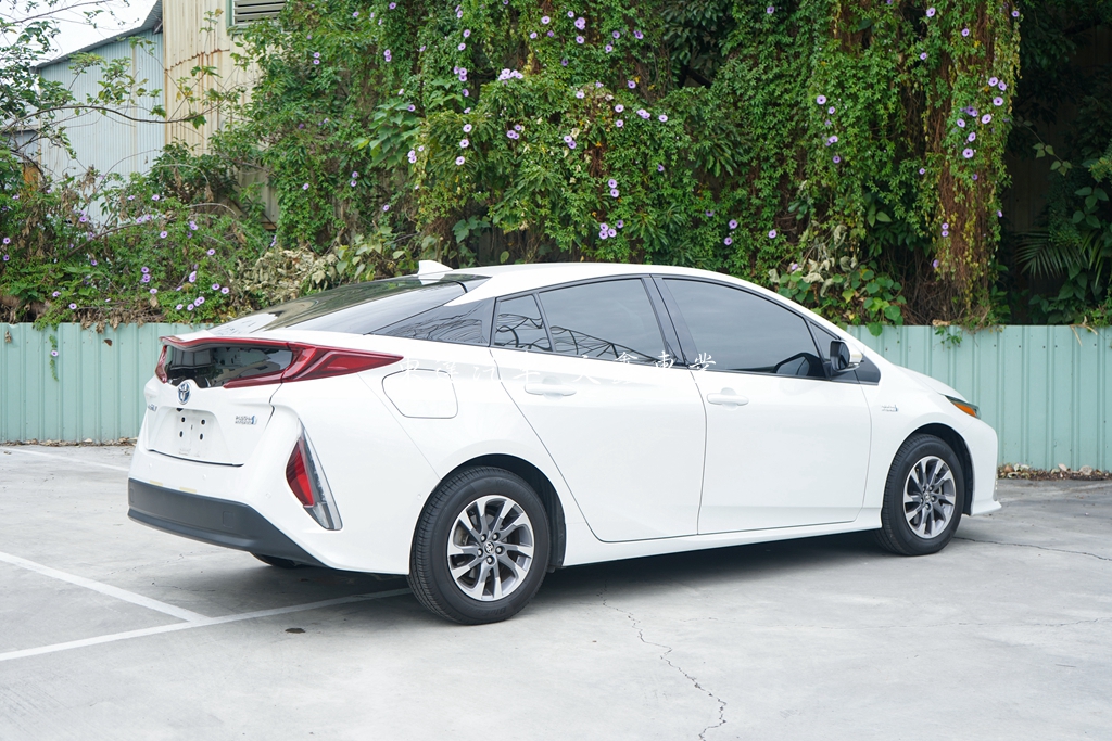 TOYOTA 2022年 PRIUS PHV 1.8 旗艦4