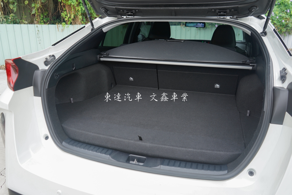 TOYOTA 2022年 PRIUS PHV 1.8 旗艦8