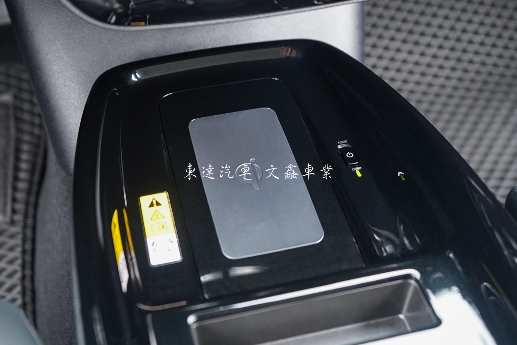 TOYOTA 2022年 PRIUS PHV 1.8 旗艦17