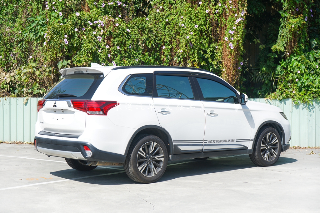 三菱 2021 Outlander 五人座 2.4尊貴型4