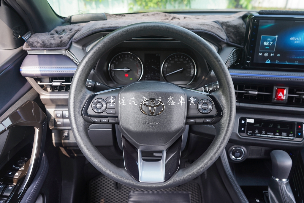 TOYOTA 2024 YARIS CROSS 1.5 酷動版12