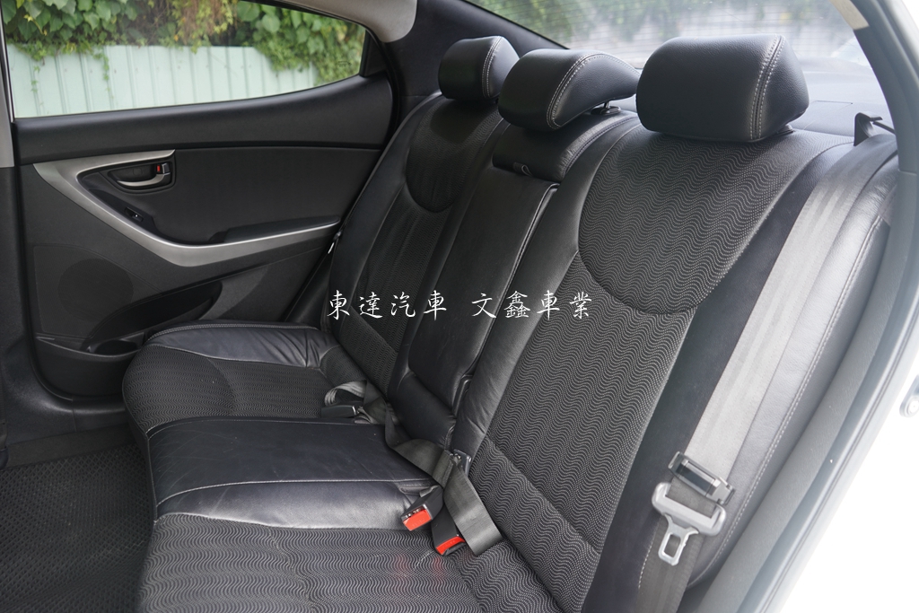 現代 2014 ELANTRA 1.8 GLS旗艦型12