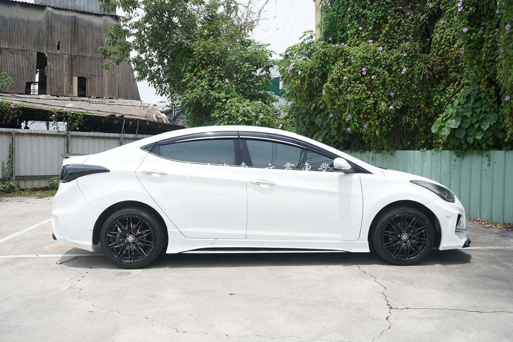 現代 2014 ELANTRA 1.8 GLS旗艦型3