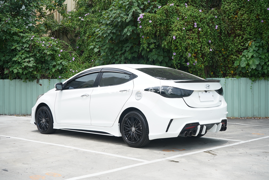 現代 2014 ELANTRA 1.8 GLS旗艦型6