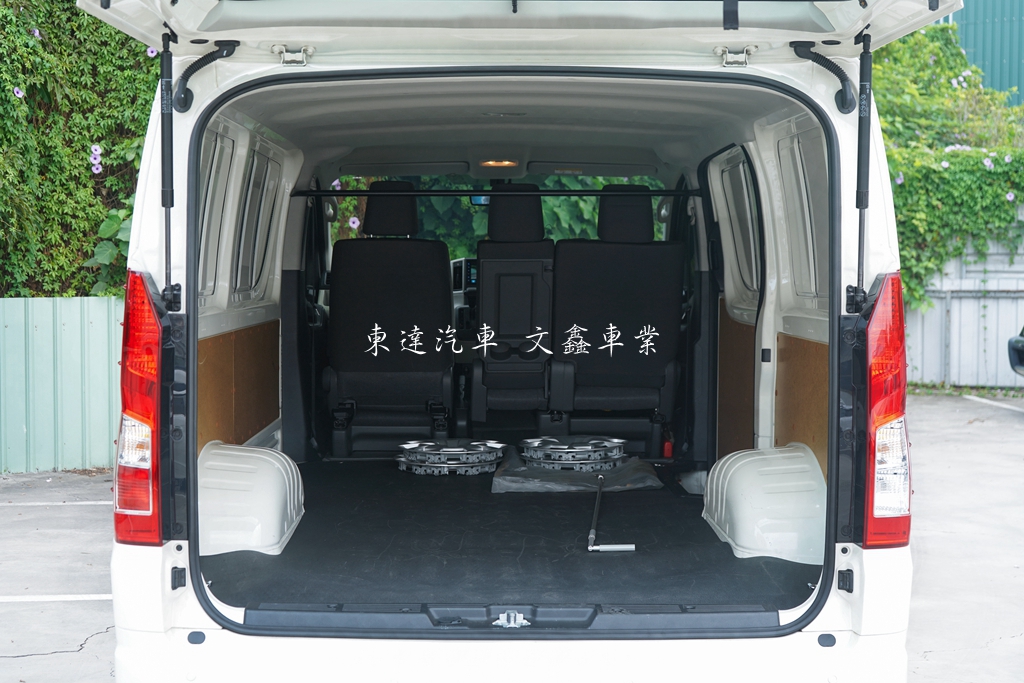 TOYOTA 2024 HIACE 2.8L8