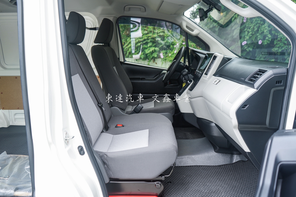 TOYOTA 2024 HIACE 2.8L11
