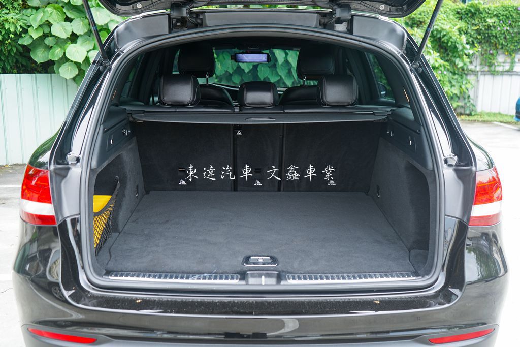 M-BENZ 2017年 GLC300 4MATIC 2.0L 8