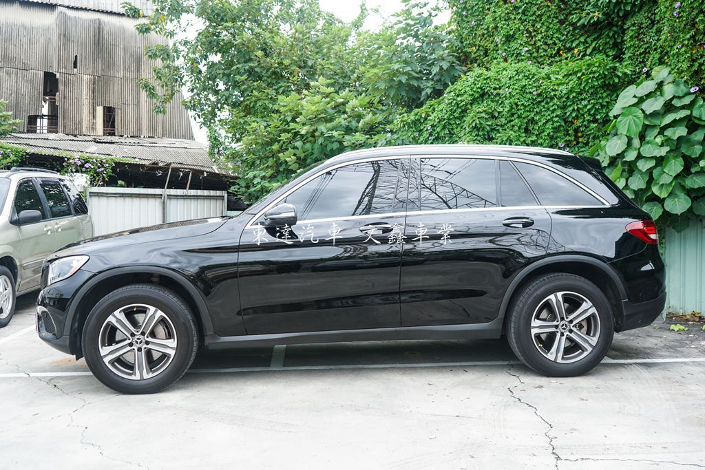 M-BENZ 2017年 GLC300 4MATIC 2.0L 7