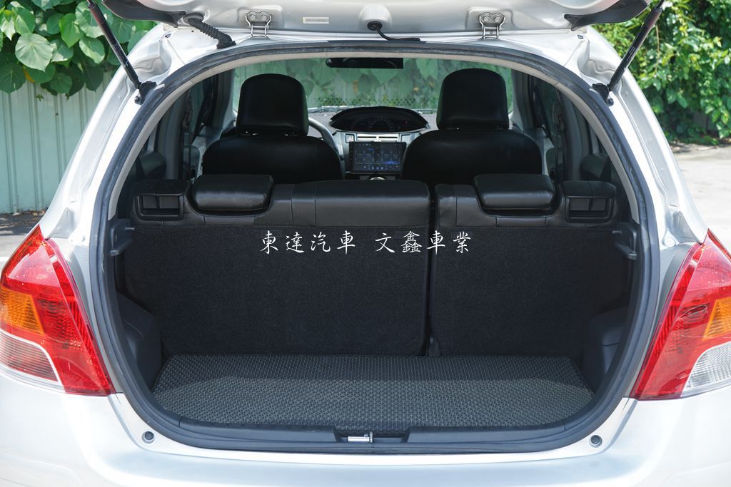 Toyota 2011 Yaris 1.5G8