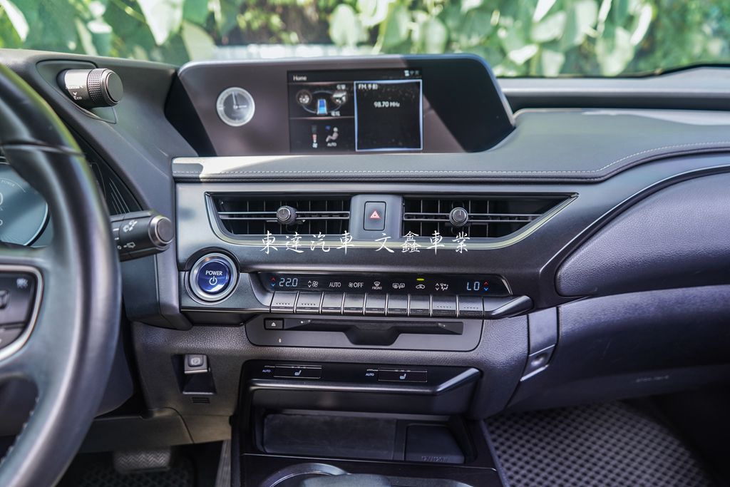 2021 Lexus UX250h 2.0豪華版16