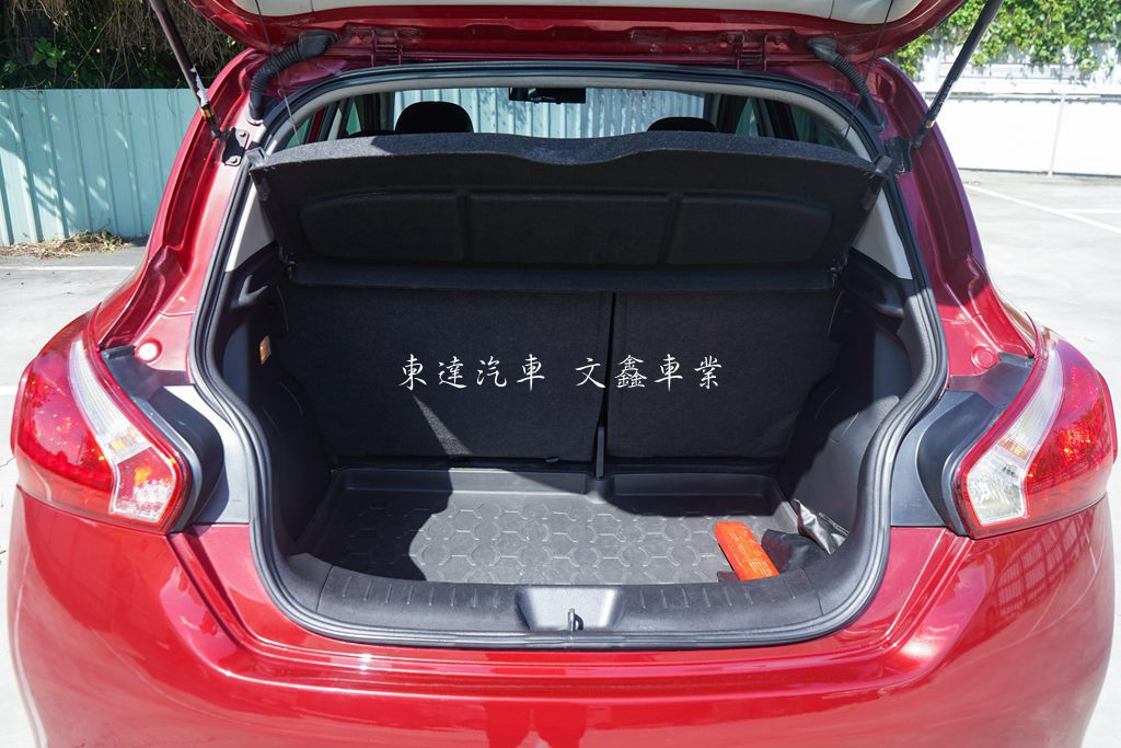 Nissan 2016 Tiida 5D 1.6傳奇版8