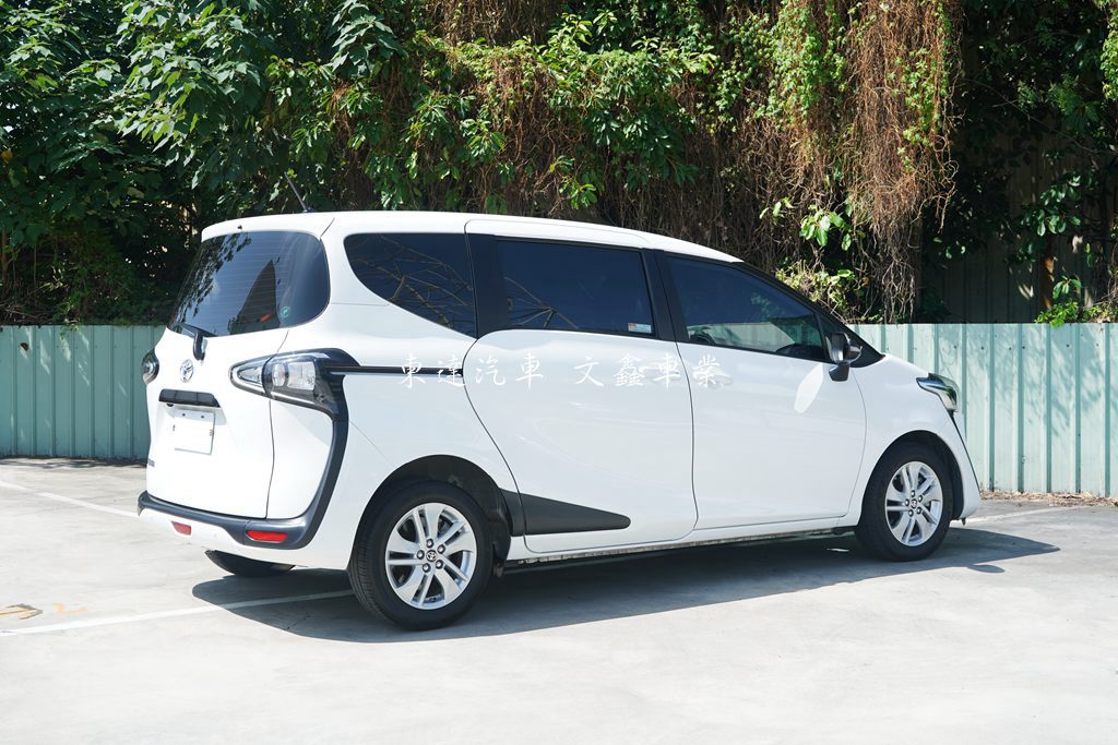 Toyota 2023 Sienta 5人座 1.8豪華＋4