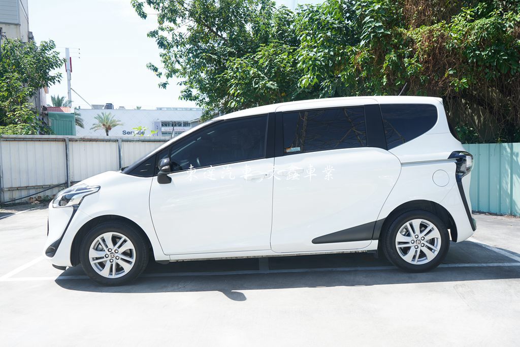 Toyota 2023 Sienta 5人座 1.8豪華＋7