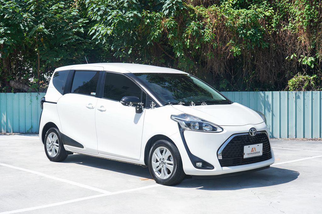 Toyota 2023 Sienta 5人座 1.8豪華＋2