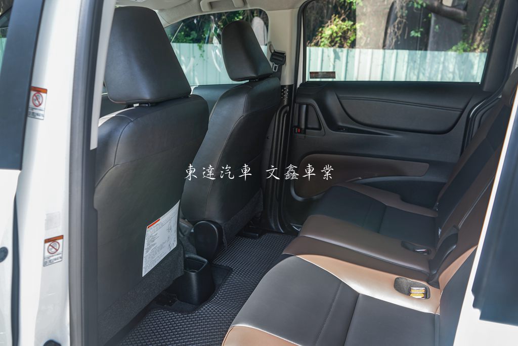 Toyota 2023 Sienta 5人座 1.8豪華＋11