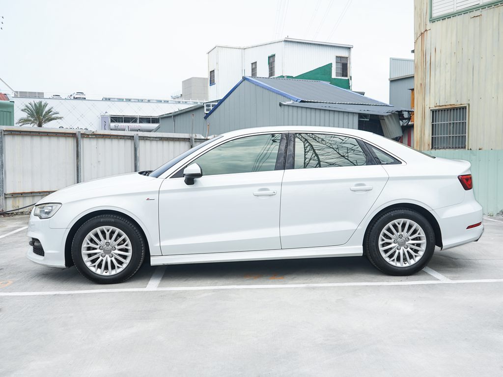 Audi 2016 A3 Sedan 30 TFSI 1.4L5