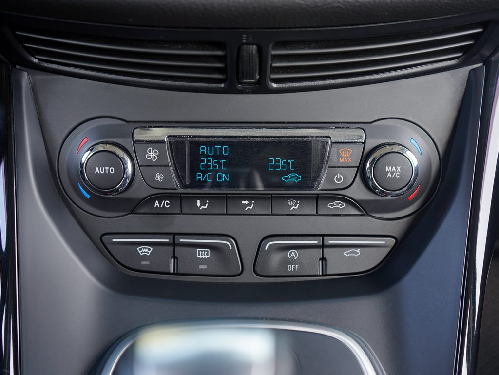 2016 Ford Kuga 2.0柴油時尚經典型17