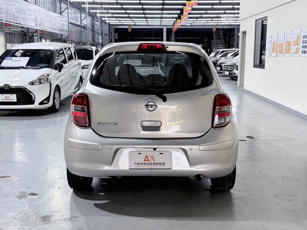 2016 Nissan March 1.5傳奇版3