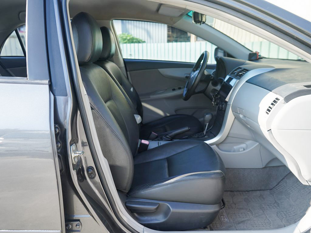 Toyota 2012年 Corolla Altis 1.8 J13