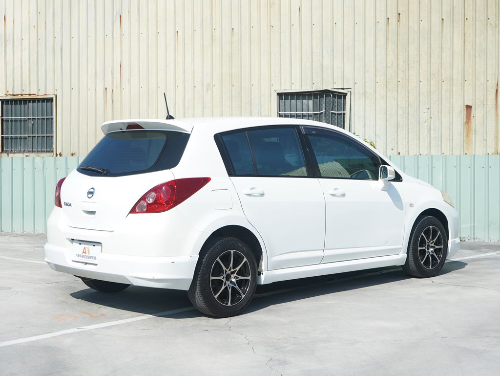 2010 Nissan 日產 Tiida 1.8 5D B8