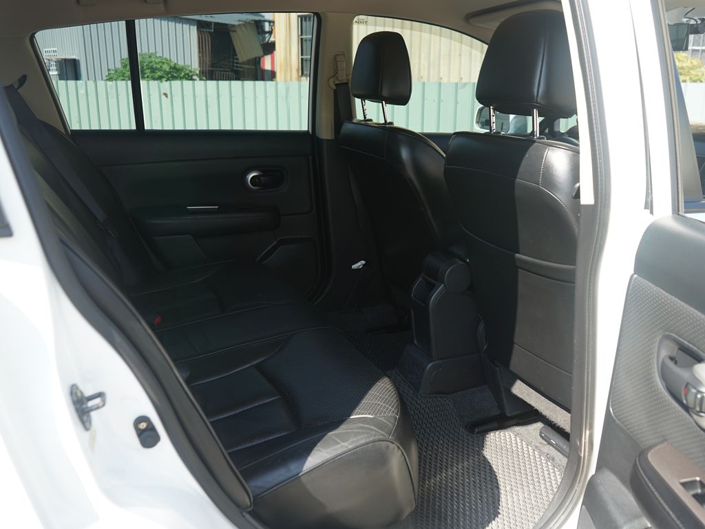 2010 Nissan 日產 Tiida 1.8 5D B14
