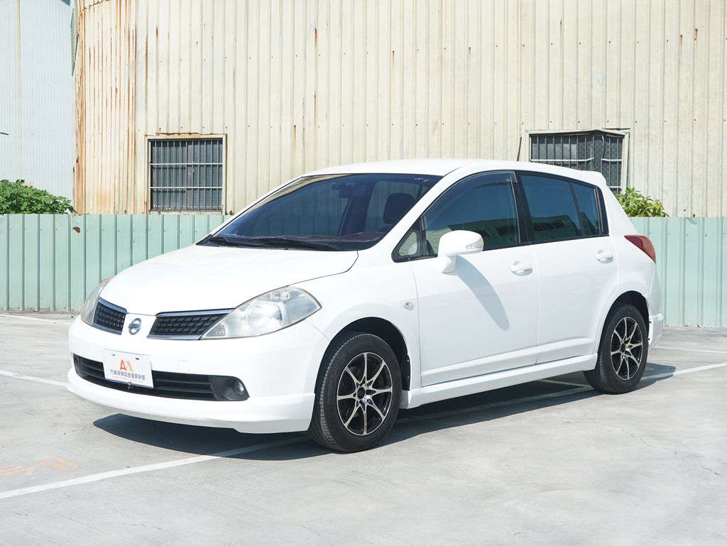 2010 Nissan 日產 Tiida 1.8 5D B4