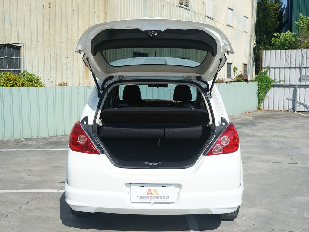 2010 Nissan 日產 Tiida 1.8 5D B10