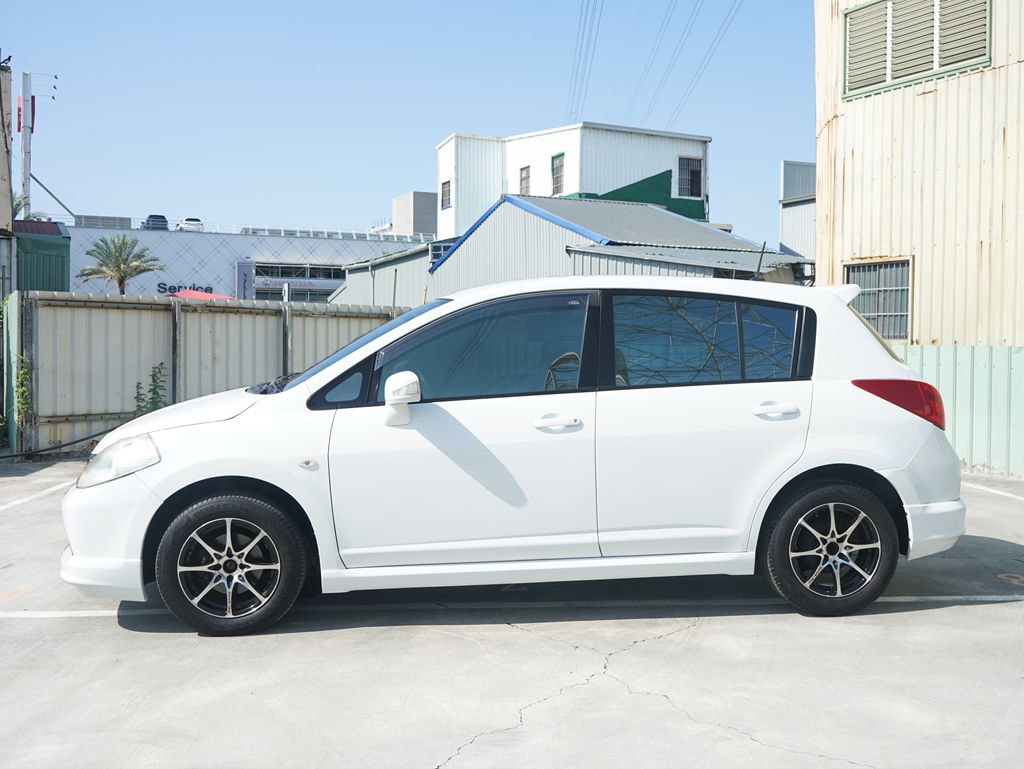 2010 Nissan 日產 Tiida 1.8 5D B5