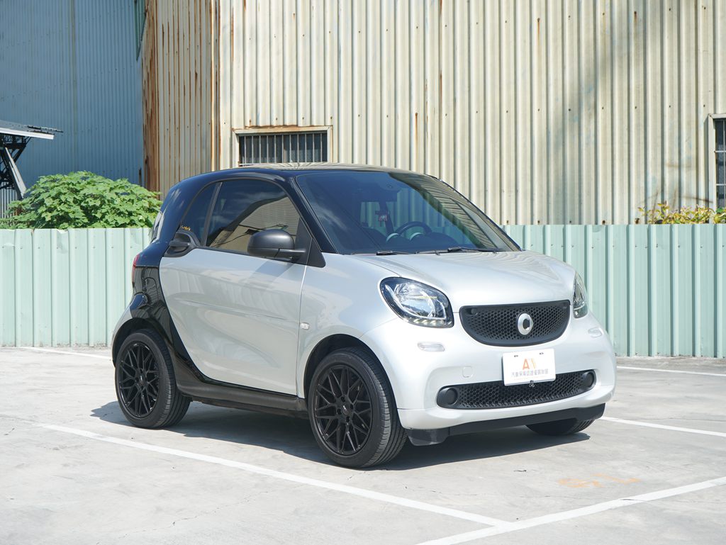 2017 Smart Fortwo 1.0L0