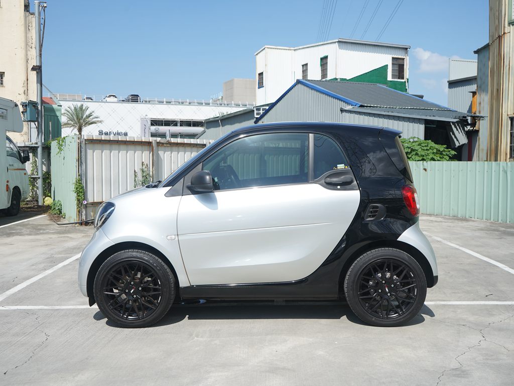 2017 Smart Fortwo 1.0L3
